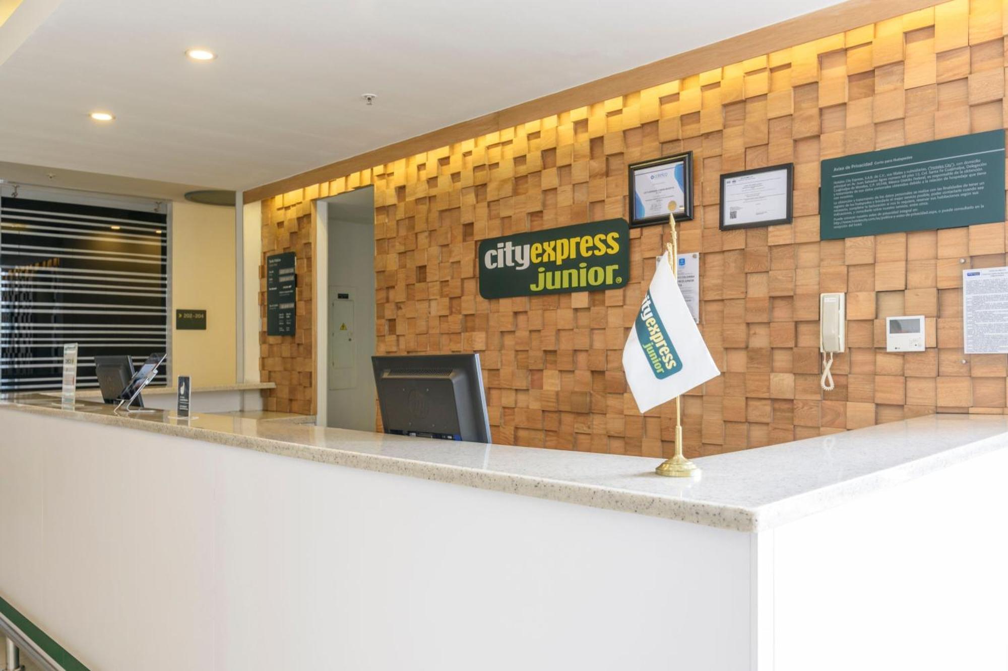 City Express Junior By Marriott Bogota Aeropuerto Bogotá Exterior foto